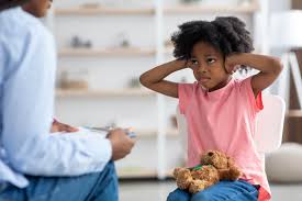 Nem tudo é “só uma fase”: quando procurar apoio psicológico para o meu filho?